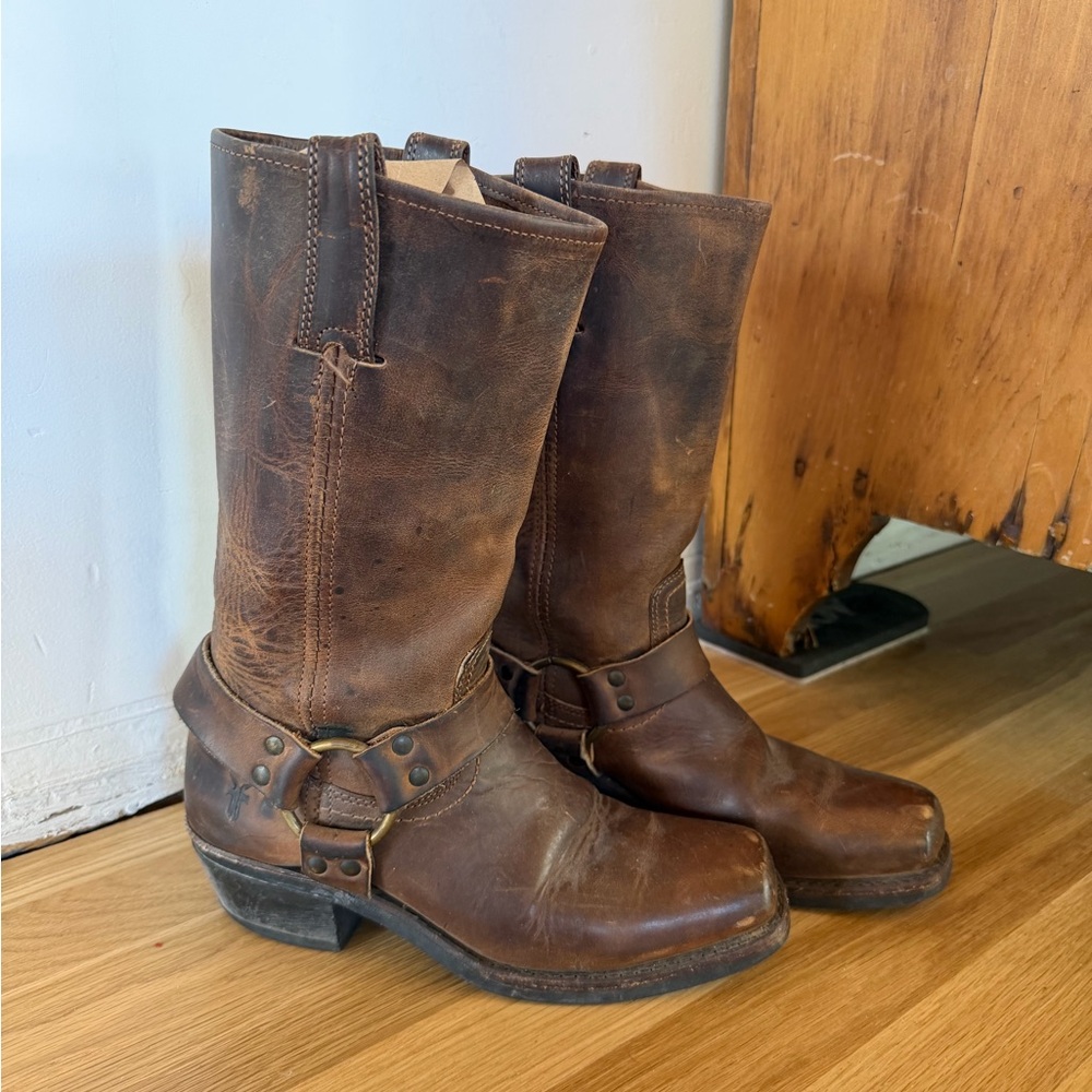 Frye Harness 12r boots women’s 7.5